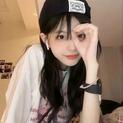 踹掉渣男后我被三个大佬宠上天